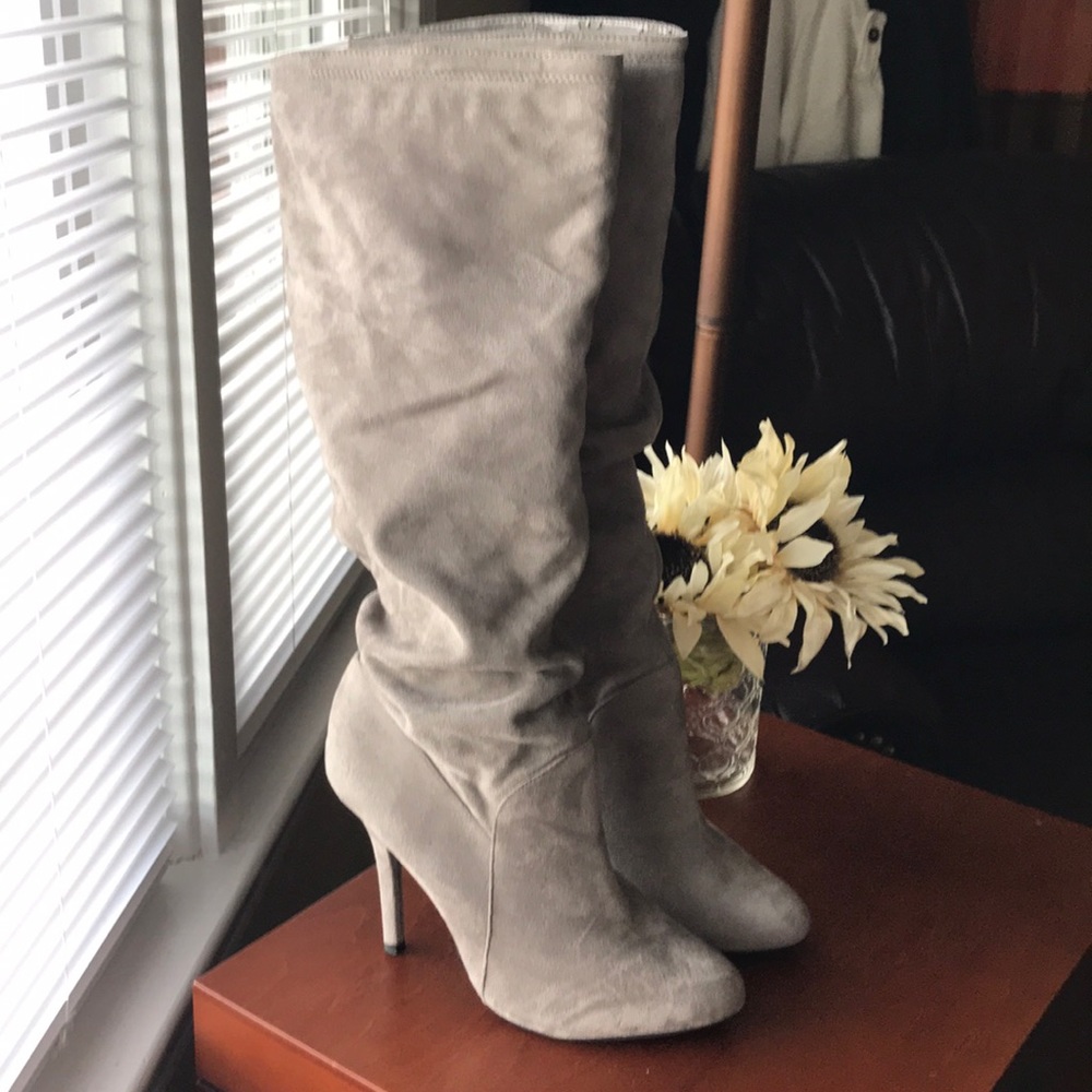 EUC grey suede feel under the knee boots